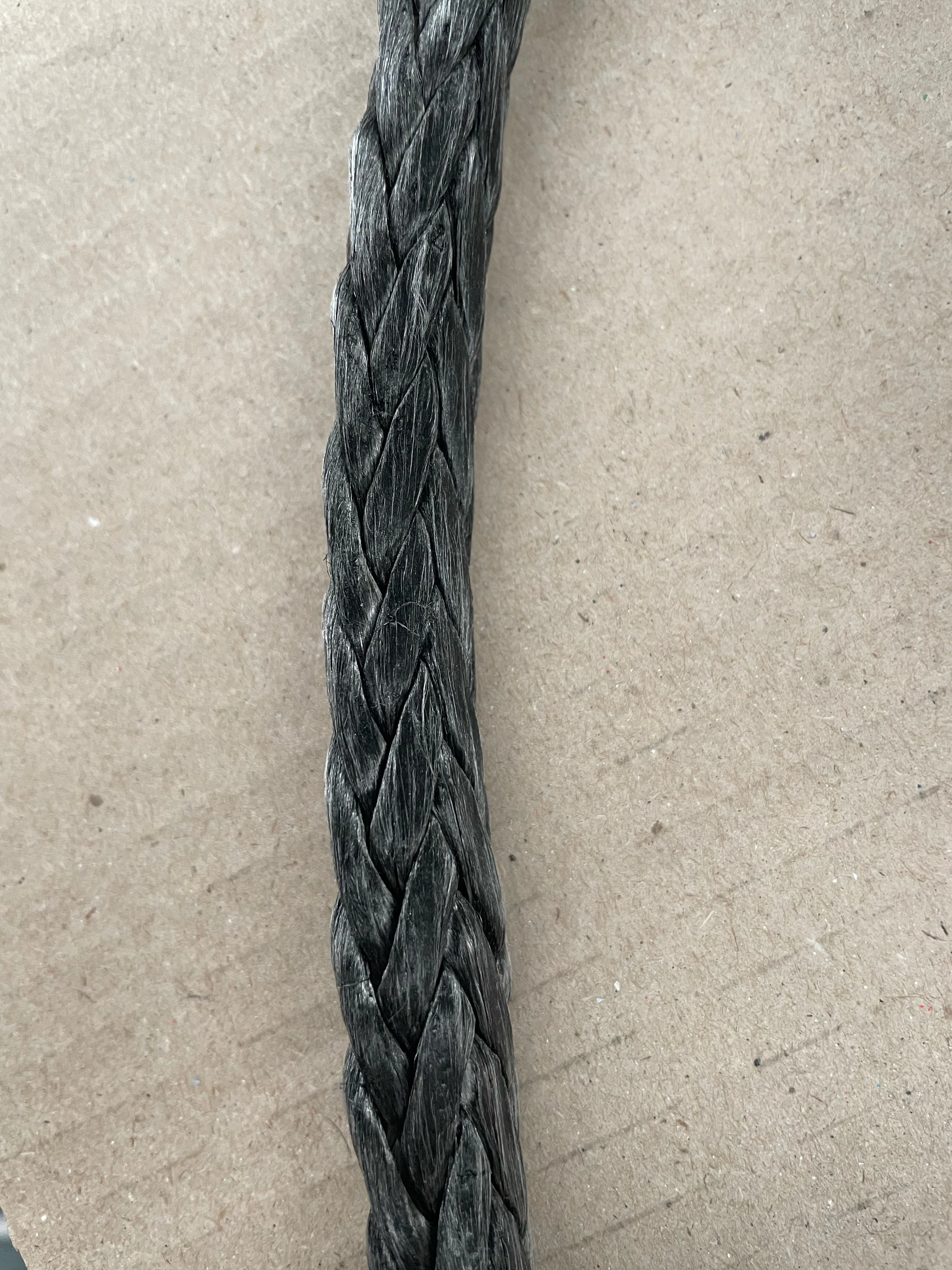 Cuerda de cabrestante 10mm: ¡fuerza extrema! ¡Prepárate para la aventura! Resistencia superior para tu todoterreno.